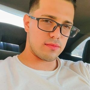 Meet your Posher, Andres